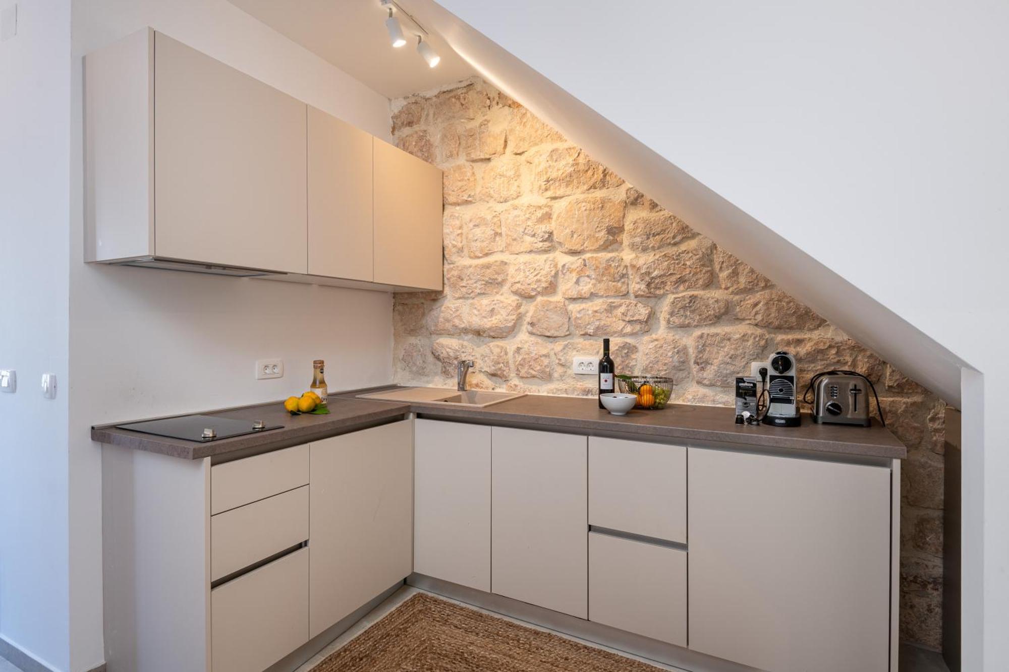 Mirabilis, Luxury Apartment, Old Town Apartment *