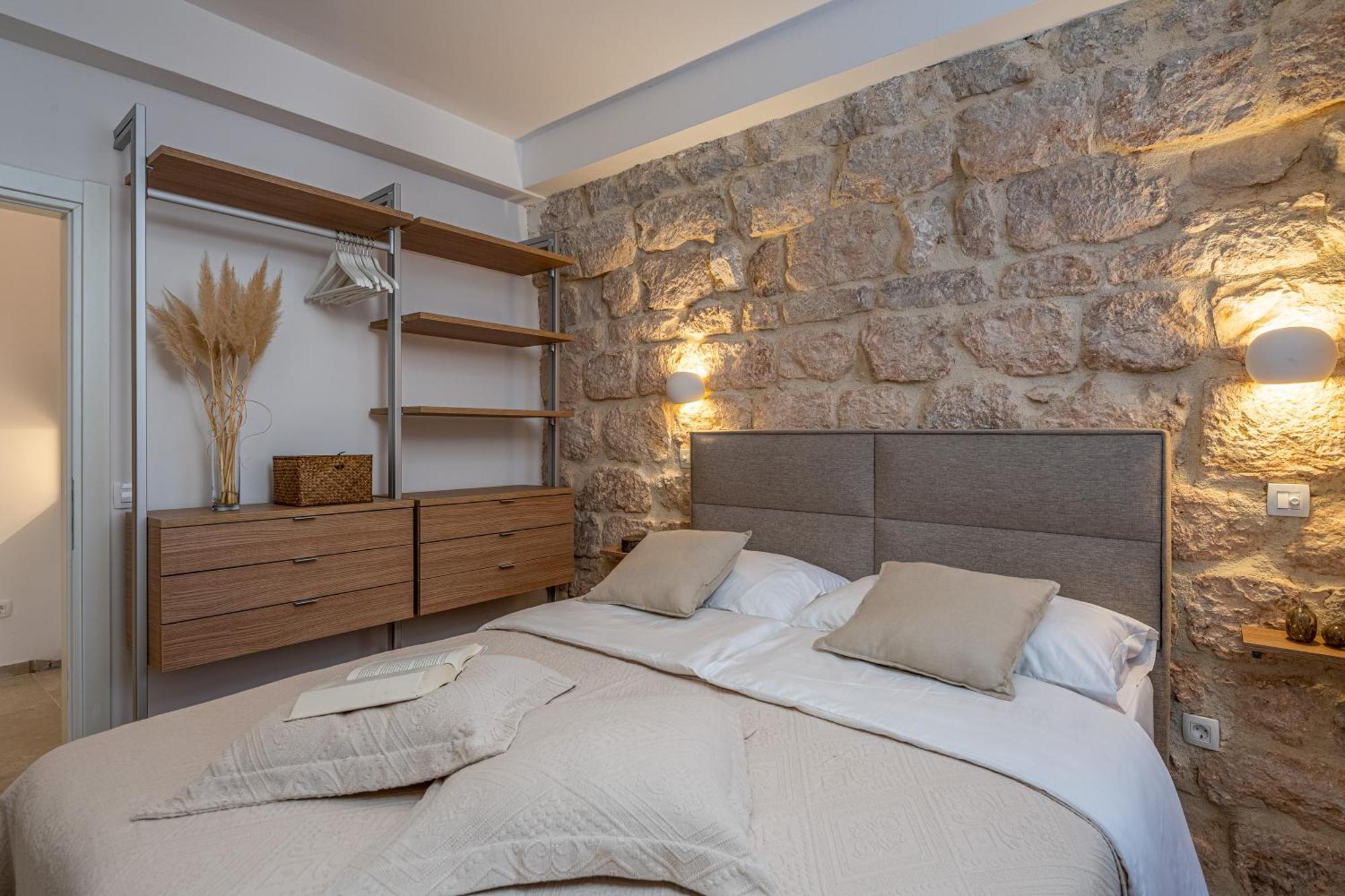 Mirabilis, Luxury Apartment, Old Town Apartment